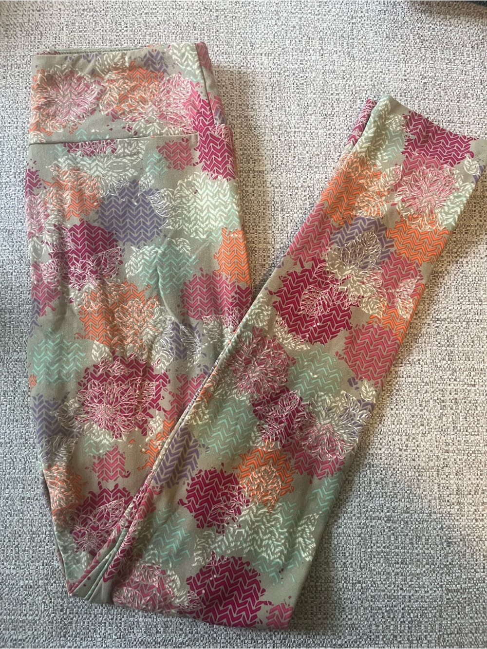 LuLaRoe OS Floral Chevron Leggings in Mint, Pink, Purple, and Orange